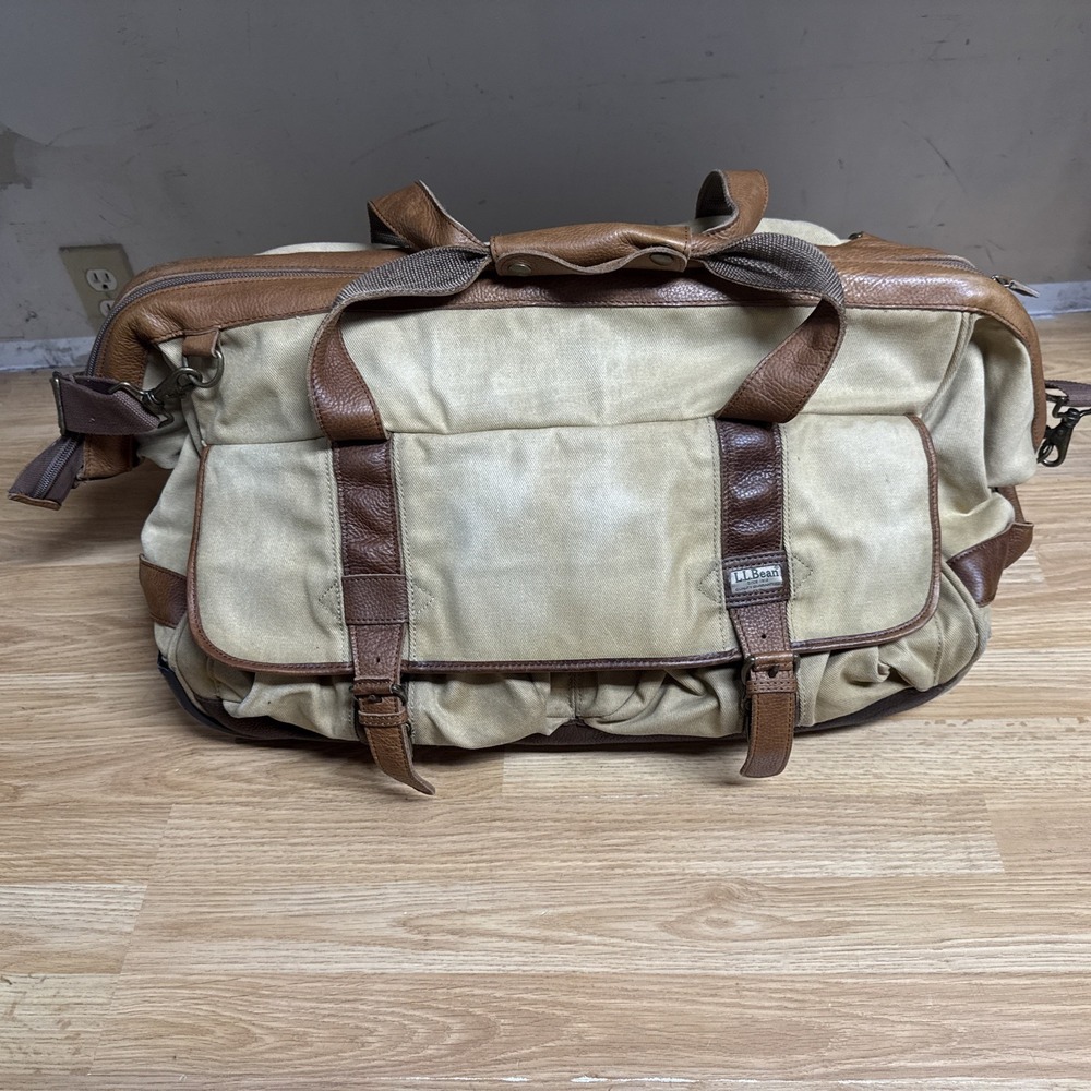 Vintage LL Bean Bag Duffle Weekender Luggage Rolling Bag Leather 80s 24" Bag